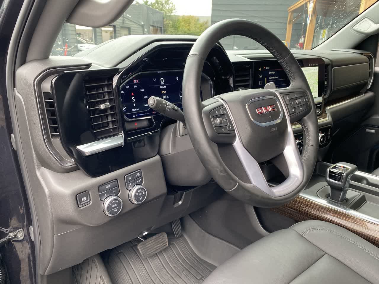 Used 2025 GMC Sierra 1500 Elevation w/ Elevation Premium Package AWD/4WD image 2