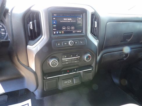 Used 2023 Chevrolet Silverado 2500 Custom w/ Infotainment Package image 11