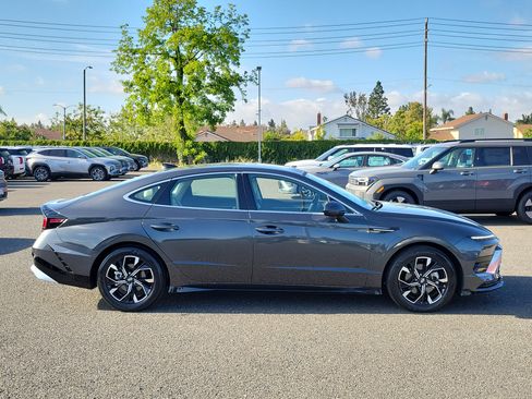 Used 2025 Hyundai Sonata SEL AWD/4WD image 6