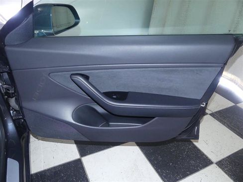 Used 2018 Tesla Model 3 Long Range AWD/4WD image 23
