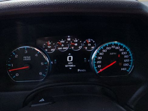 Used 2017 GMC Yukon XL Denali w/ Open Road Package AWD/4WD image 10