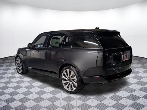 New 2026 Land Rover Range Rover Long Wheelbase SE AWD/4WD image 3