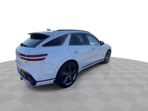 Used 2022 Genesis GV70 3.5T Sport w/ Sport Prestige Package AWD/4WD image 2