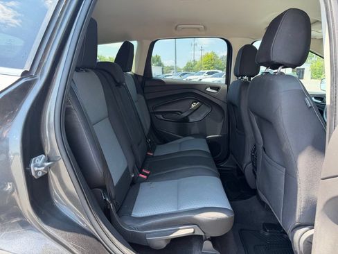 Used 2017 Ford Escape SE w/ SE Cold Weather Package FWD image 29
