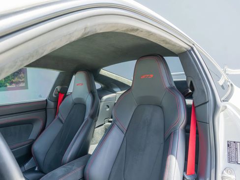Used 2022 Porsche 911 GT3 RWD image 46