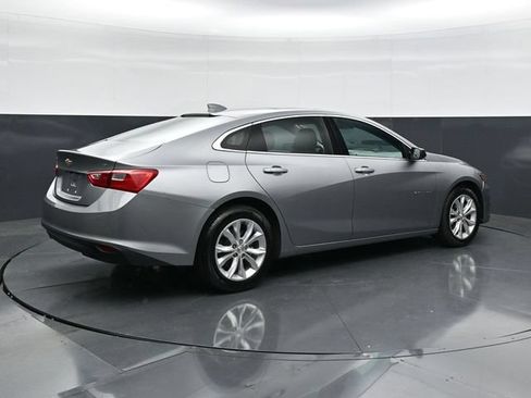 Used 2024 Chevrolet Malibu LT FWD image 2