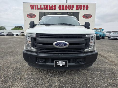 Used 2019 Ford F250 XL w/ Power Equipment Group image 2