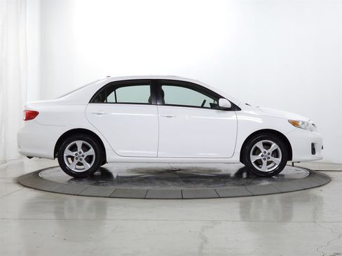 Used 2012 Toyota Corolla LE w/ Premium Pkg image 9