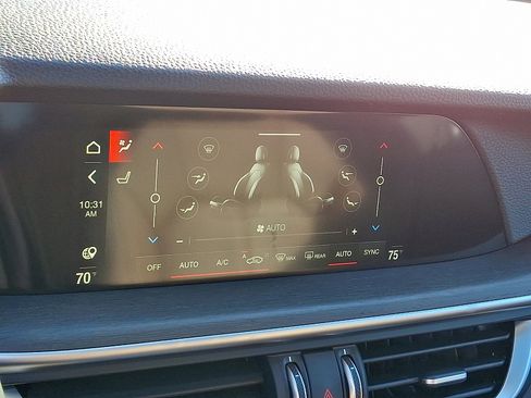 Used 2022 Alfa Romeo Stelvio Ti image 17