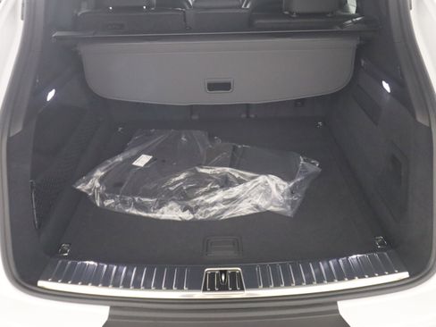 Used 2025 Porsche Cayenne image 21