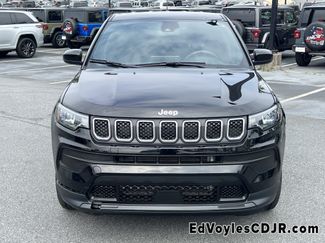 Used 2023 Jeep Compass Sport video 2