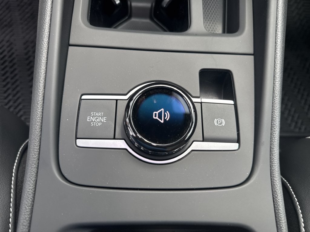 New 2026 Volkswagen Tiguan SE R-Line FWD image 18
