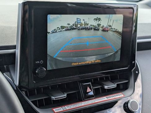 Used 2025 Toyota Corolla SE FWD image 24