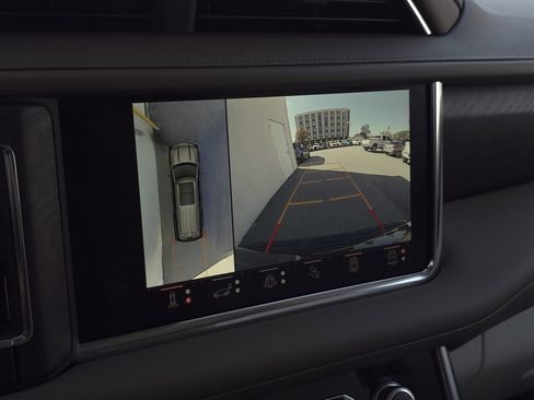 Used 2024 GMC Yukon Denali w/ Advanced Technology Package image 24