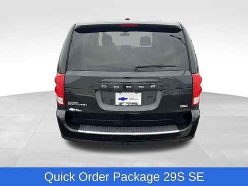 Used 2019 Dodge Grand Caravan SE w/ UConnect Hands-Free Group image 5