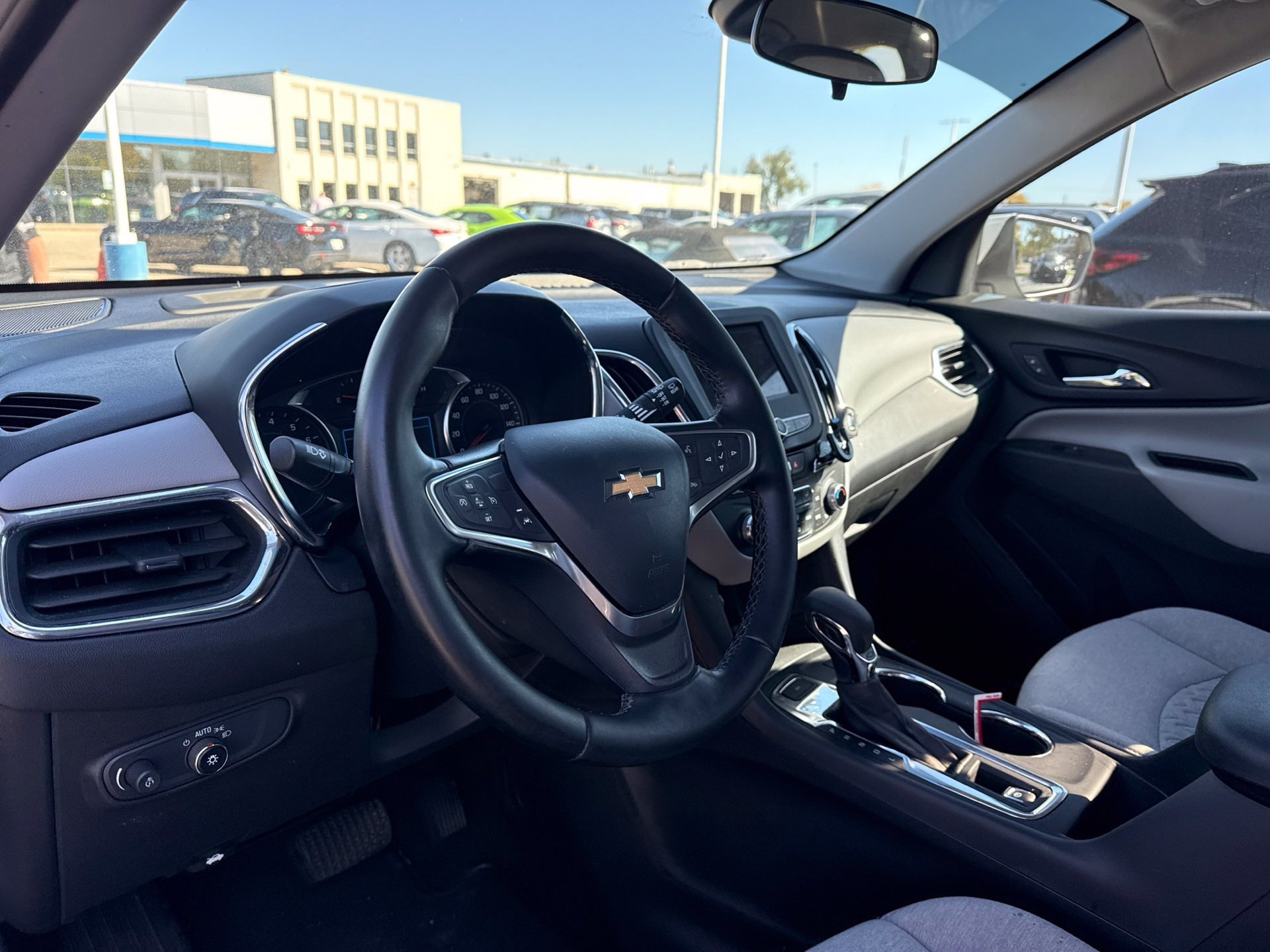 Used 2023 Chevrolet Equinox LT w/ Driver Convenience Package AWD/4WD image 16