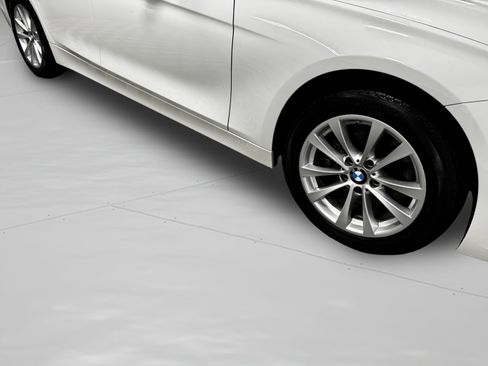 Used 2017 BMW 320i Sedan image 39
