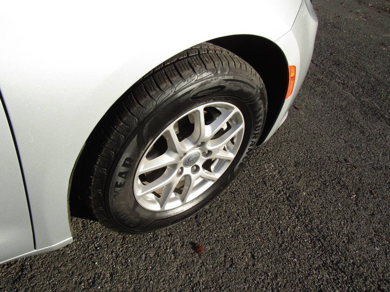 Used 2024 Chrysler Pacifica Touring-L FWD image 35