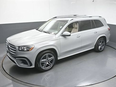 Certified 2026 Mercedes-Benz GLS 450 4MATIC image 45