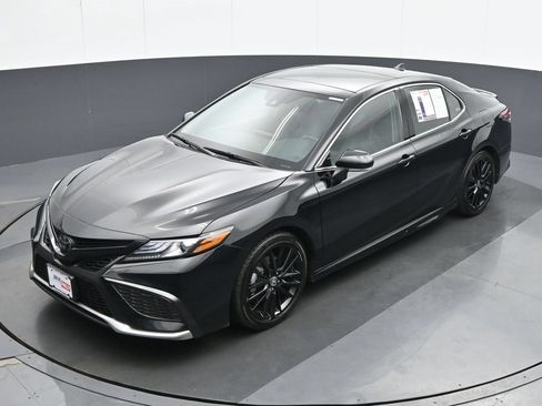 Used 2024 Toyota Camry XSE w/ Cold Weather Package FWD image 17