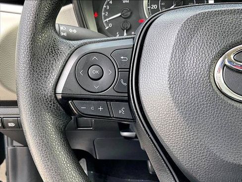 Used 2022 Toyota Corolla LE FWD image 20