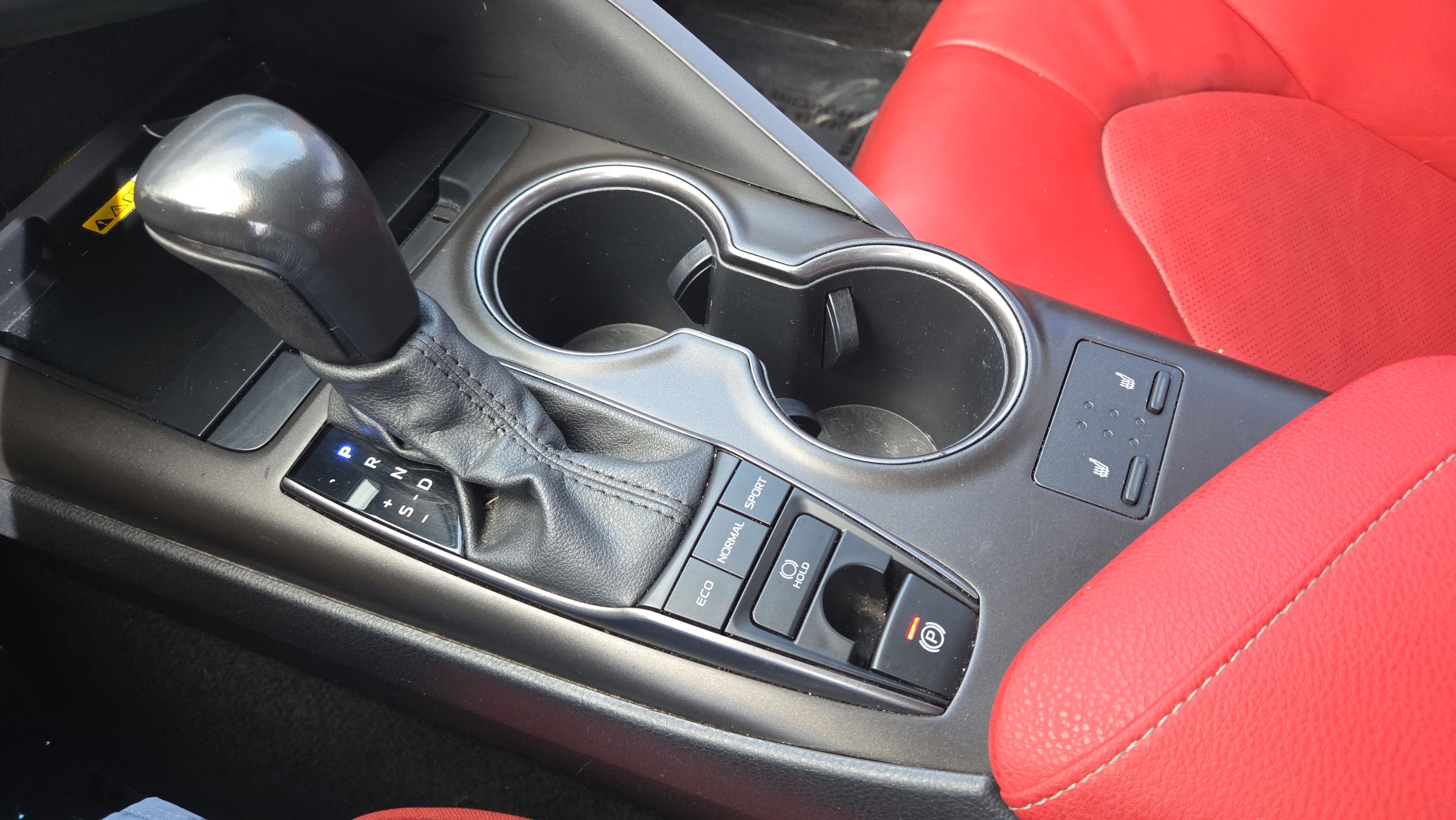Used 2022 Toyota Camry XSE w/ Navigation Package FWD image 33