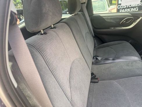 Used 2004 MAZDA Tribute LX w/ Luxury Pkg AWD/4WD image 14