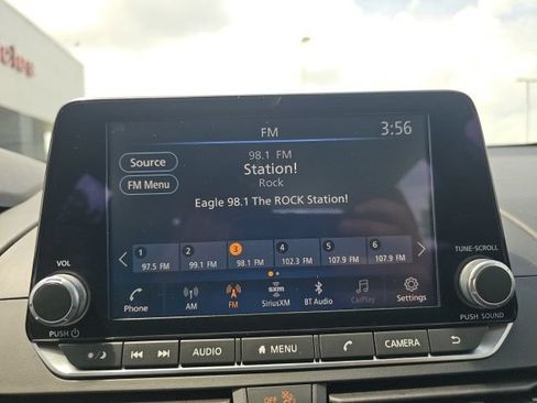 Used 2025 Nissan Altima 2.5 SV FWD image 36