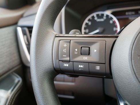 Certified 2023 Nissan Rogue SV AWD/4WD image 28