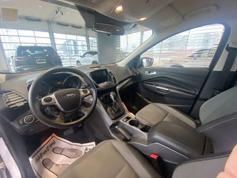 Used 2016 Ford Escape SE w/ Equipment Group 201A image 14
