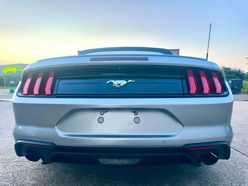 Used 2020 Ford Mustang Premium RWD image 9