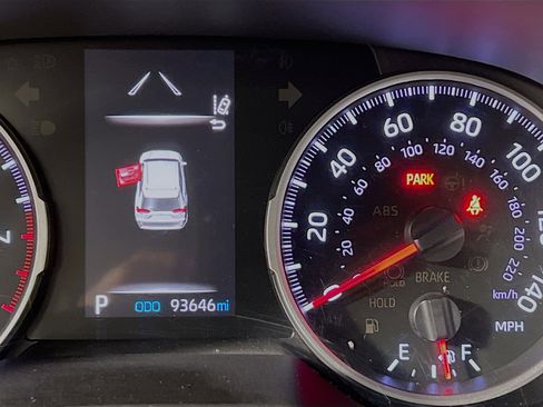 Used 2019 Toyota RAV4 XLE image 21