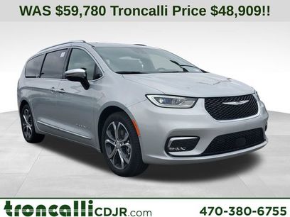 New 2026 Chrysler Pacifica Pinnacle w/ Trailer Tow Group