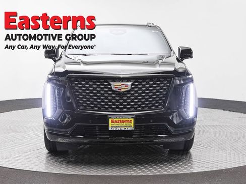 Used 2026 Cadillac Escalade ESV Luxury w/ Touring Package AWD/4WD image 2