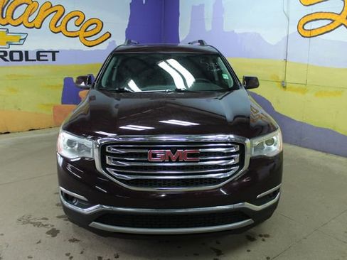Used 2017 GMC Acadia SLE image 3