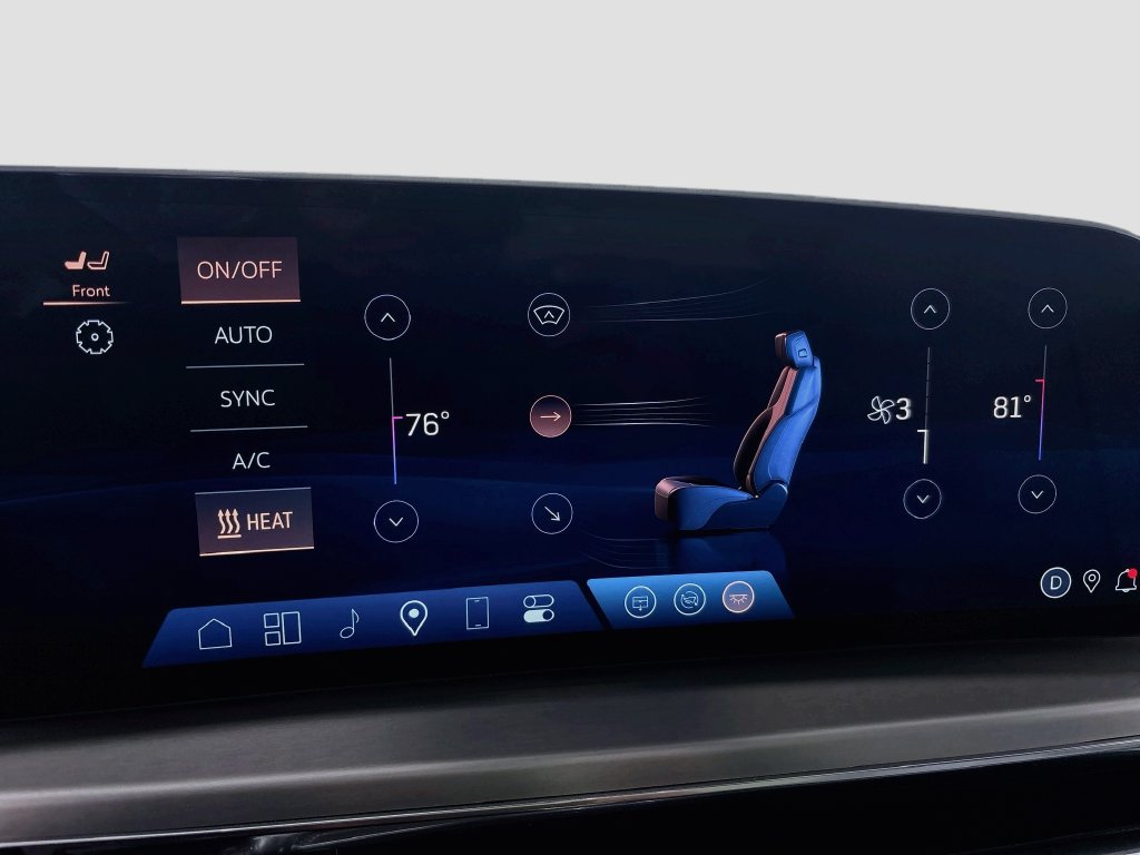 Certified 2024 Cadillac Lyriq Luxury AWD/4WD image 19