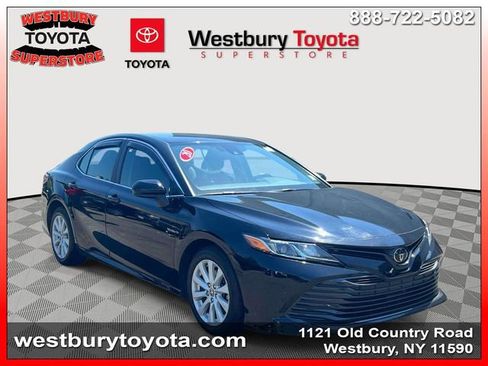Certified 2020 Toyota Camry LE AWD/4WD image 1