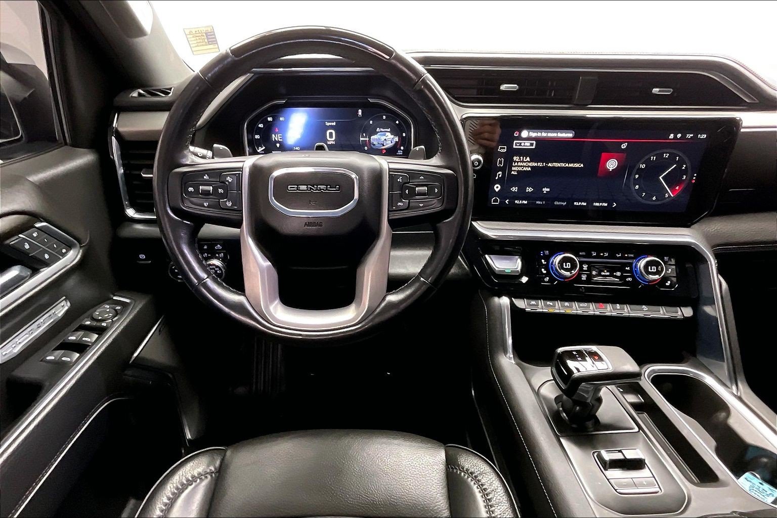 Used 2025 GMC Sierra 1500 Denali AWD/4WD image 4