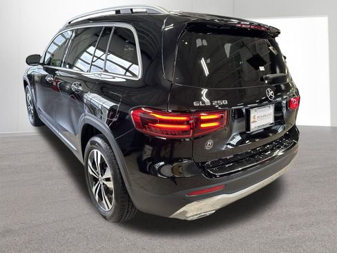 Used 2025 Mercedes-Benz GLB 250 image 35