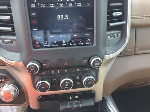 Used 2020 RAM 1500 Laramie RWD image 18