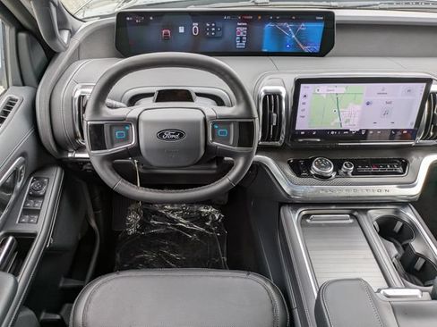 Certified 2026 Ford Expedition Max Platinum w/ Stealth Performance Package AWD/4WD image 16