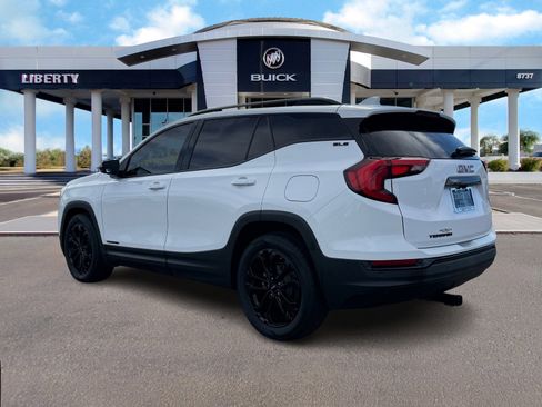 Used 2021 GMC Terrain SLE w/ Driver Convenience Package image 6