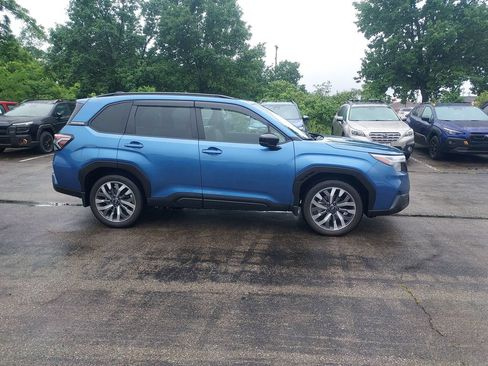 Certified 2025 Subaru Forester Touring AWD/4WD image 10