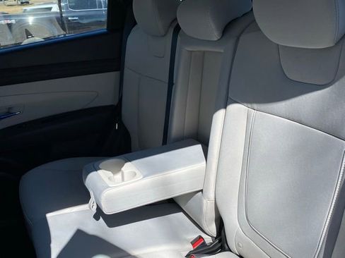 Used 2025 Hyundai Tucson SE image 26