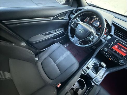 Used 2018 Honda Civic Sport image 7