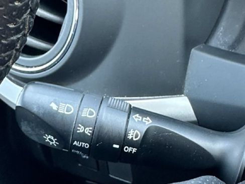 Used 2022 Toyota Tacoma SR5 RWD image 15