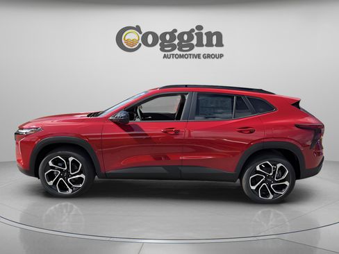 New 2026 Chevrolet Trax RS w/ Driver Confidence Package FWD image 2