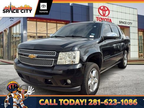 Used 2009 Chevrolet Avalanche LTZ RWD image 1