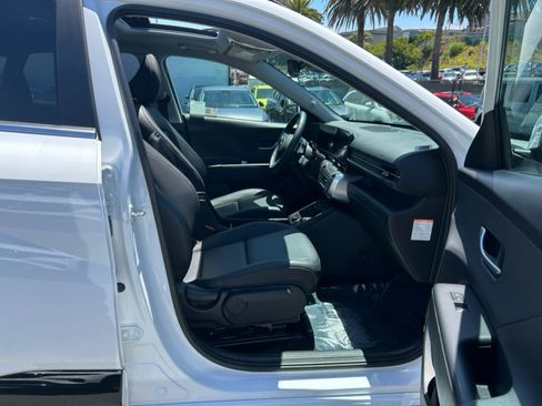 Used 2024 Hyundai Kona Limited FWD image 39