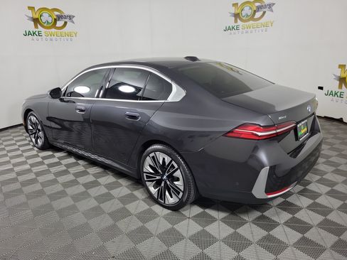 Used 2024 BMW 530i xDrive w/ Premium Package AWD/4WD image 5